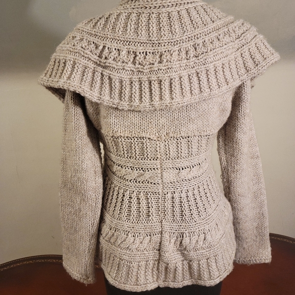 Italian Elsamanda Oatmeal Sweater Size M - Picture 3 of 7